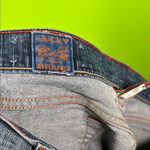 Lucky Brand by GENE MONTESANO Blue Ankle Cropped Jeans with Gradient Wash - Picture 3 of 11